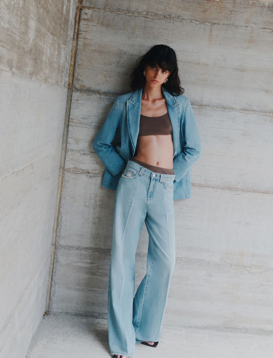 hochgeschnittene weite jeans – staubblau