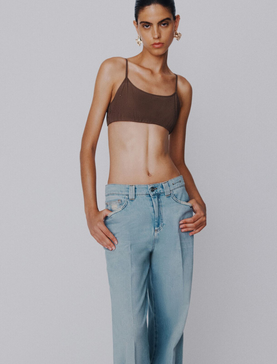hochgeschnittene weite jeans – staubblau