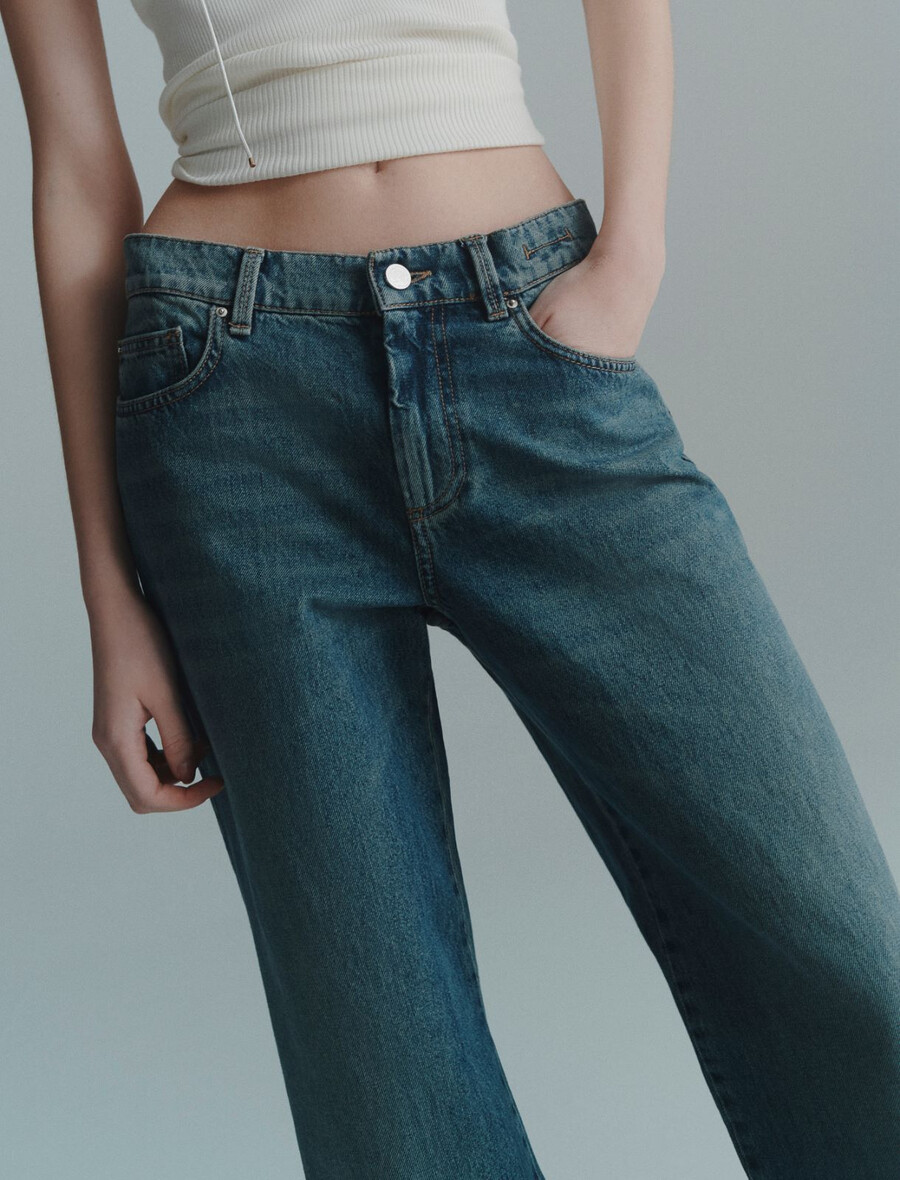 hüftjeans mit weitem bein – preussischblau