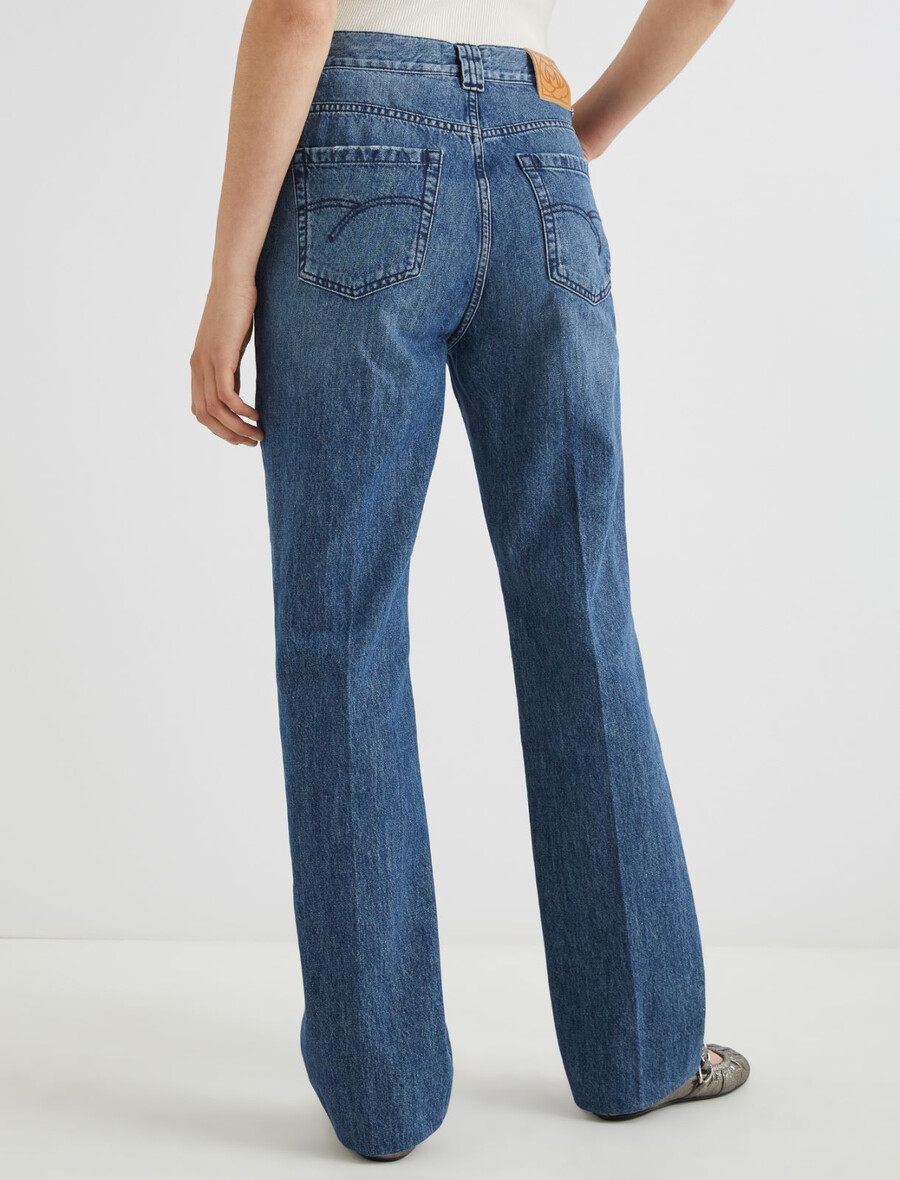 abgesteppte jeans mit weitem bein – blaue jeans