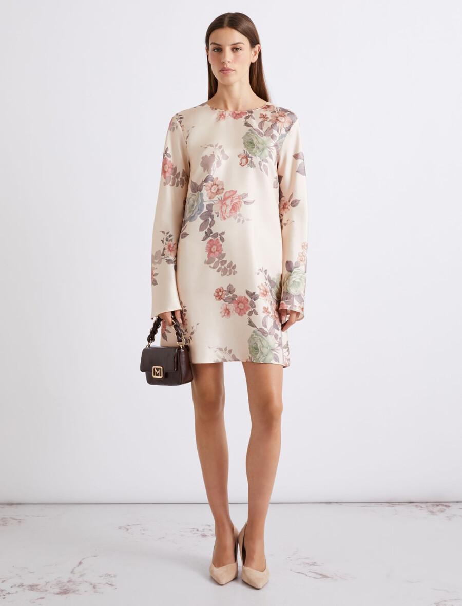 ausgestelltes seidentwillkleid - puder