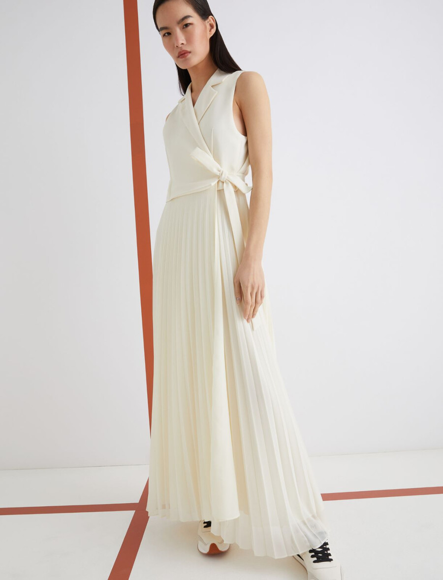 langes kleid aus zwei materialien - wolle weiss