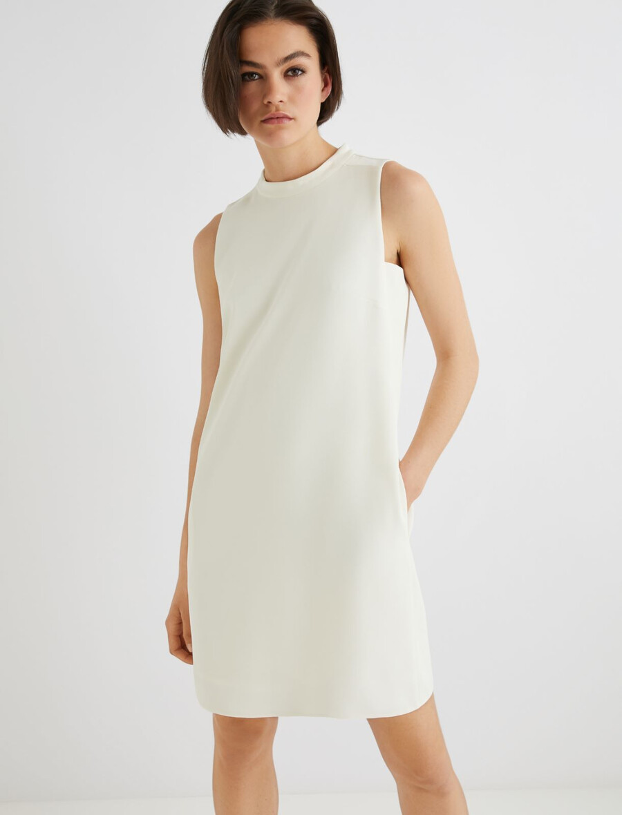 Ärmelloses kleid aus crêpe-envers-satin - wolle weiss