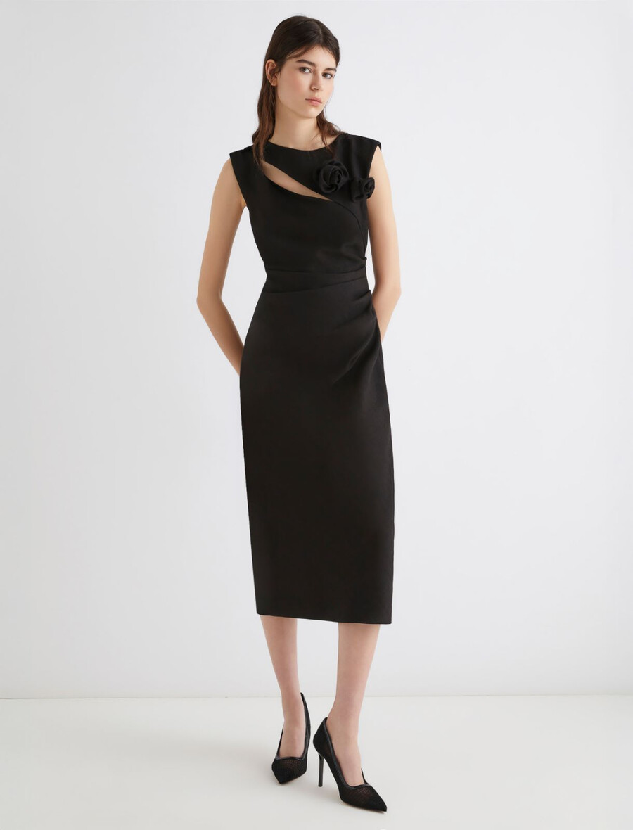 figurbetontes zobelkleid – schwarz