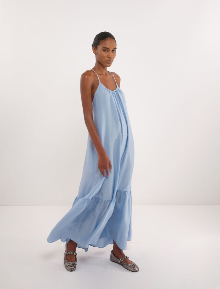 langes seidenkleid von habotai – hellblau