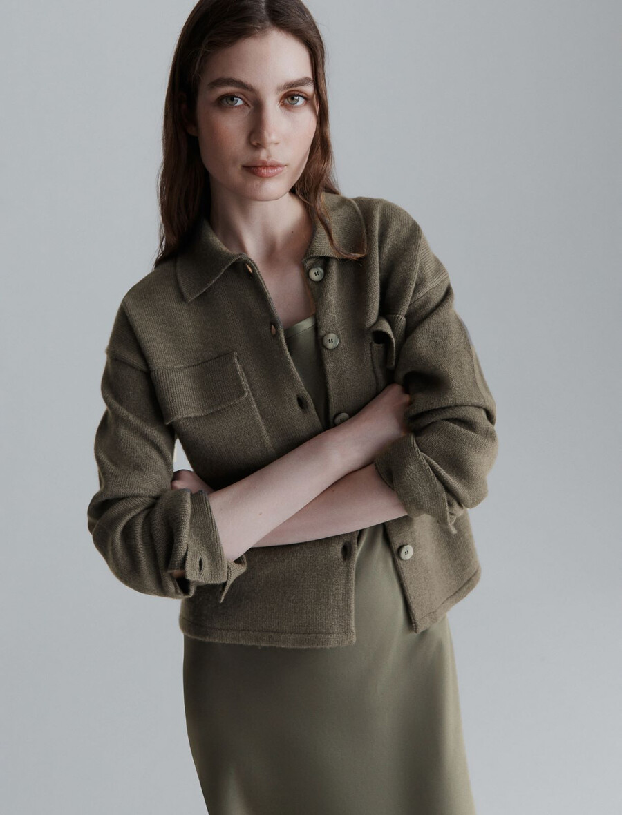 overshirt aus reinem kaschmir – olive