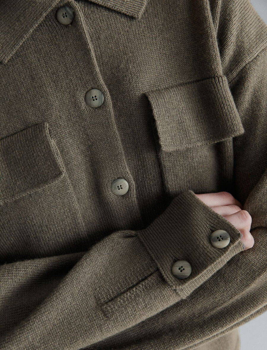 overshirt aus reinem kaschmir – olive