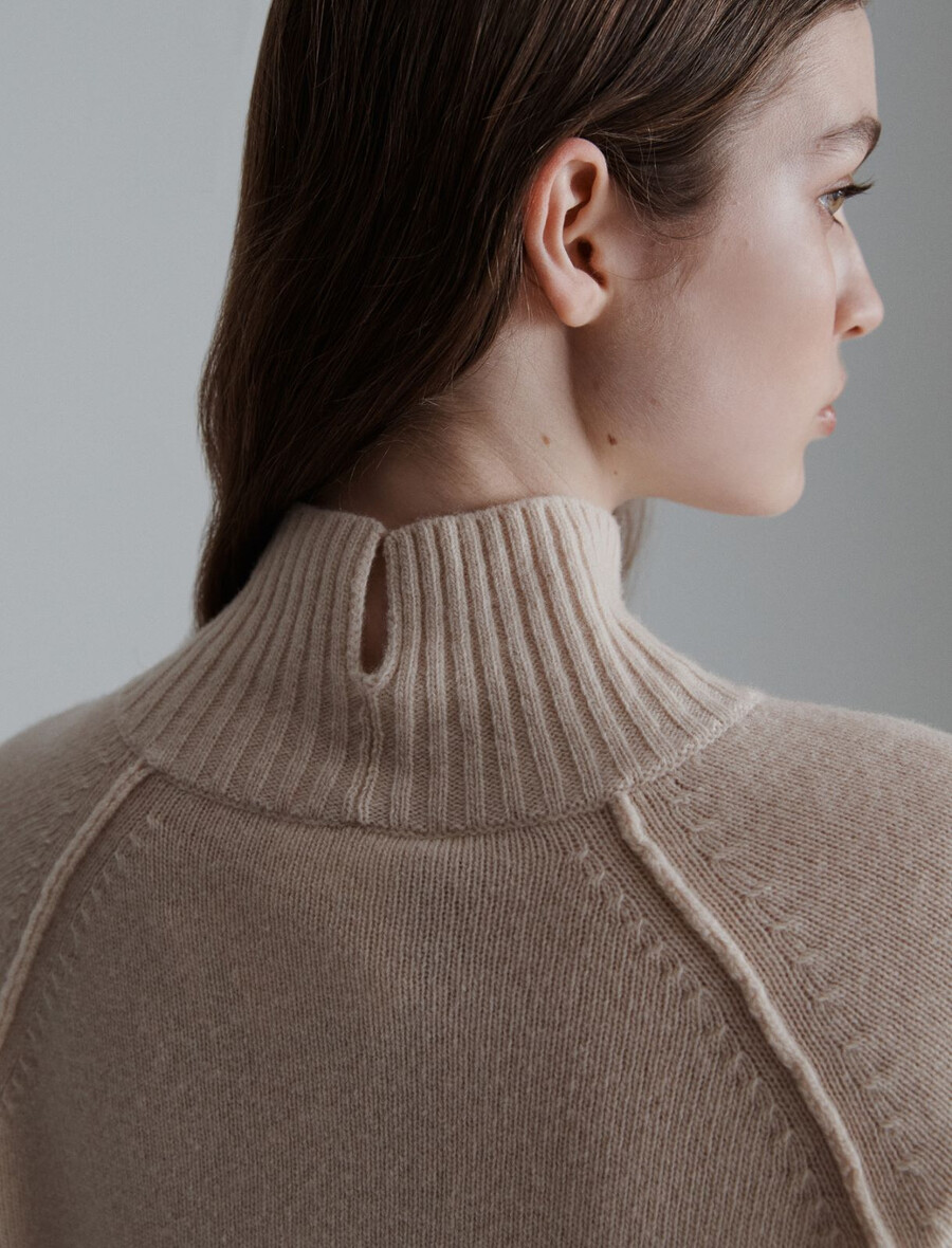 rollkragenpullover – creme