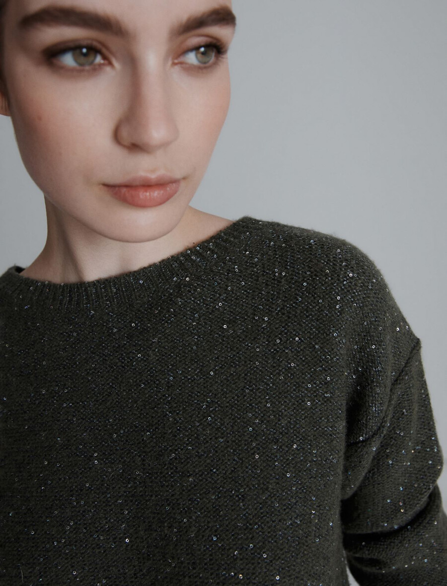 gerade geschnittener pullover aus kaschmirmischung – oliv