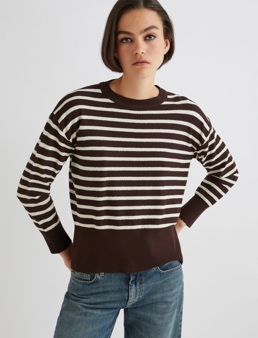 gestreifter bouclé-pullover – braun