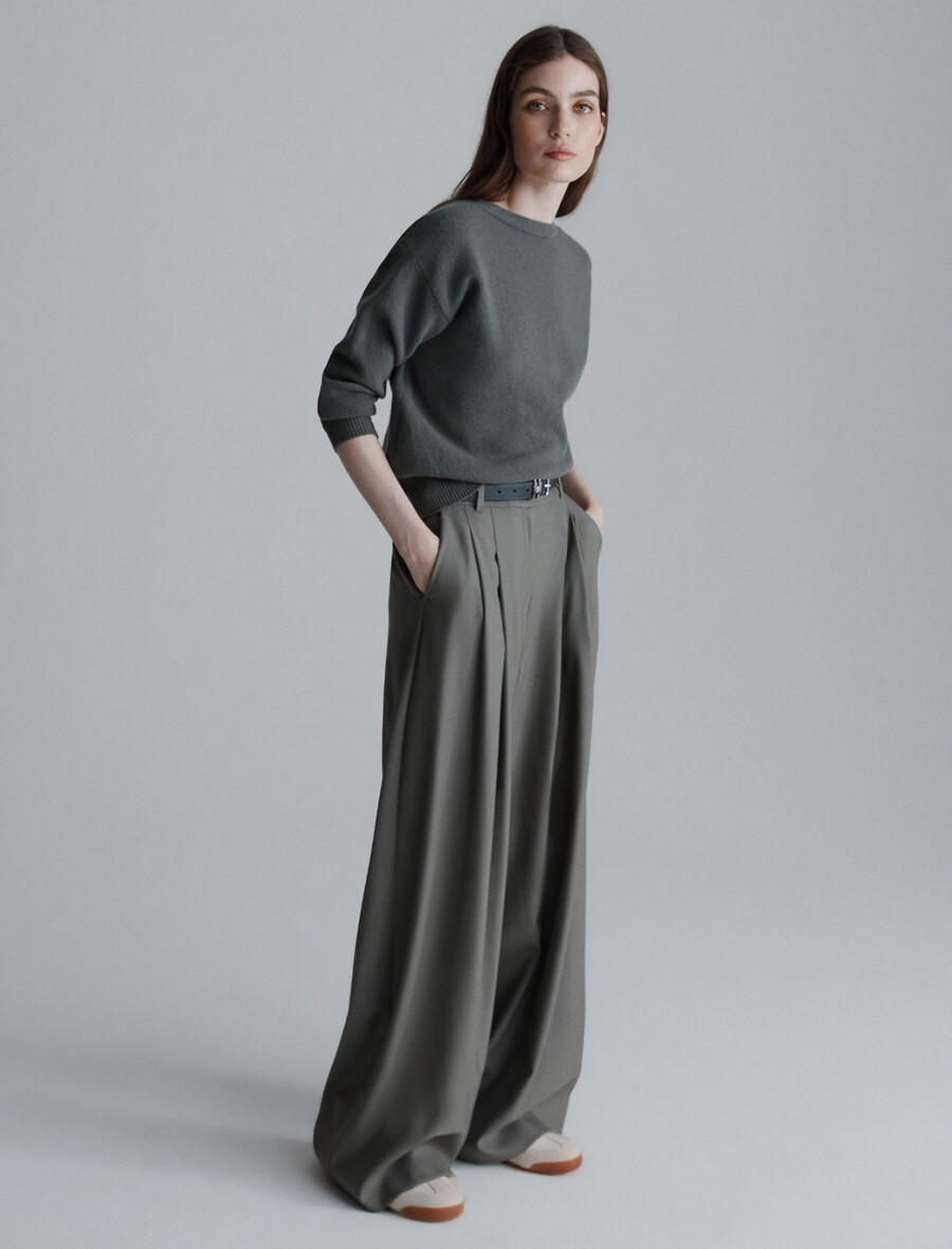 pullover mit nackenausschnitt – olive