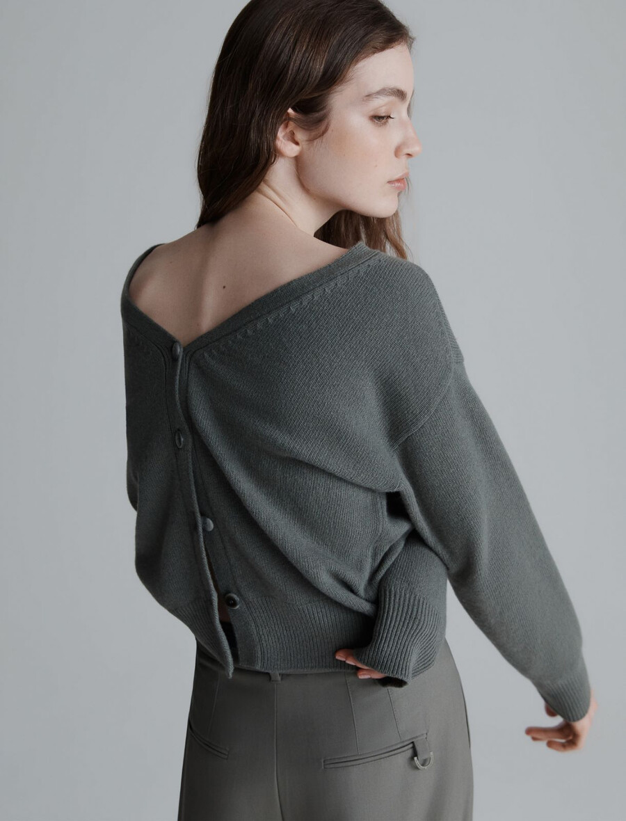 pullover mit nackenausschnitt – olive