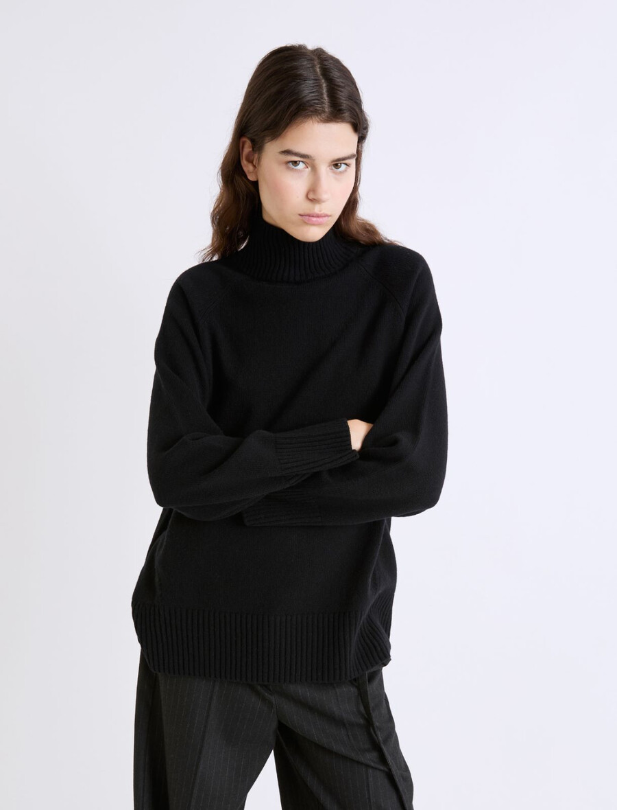 oversized-pullover aus superfeiner merinowolle – schwarz