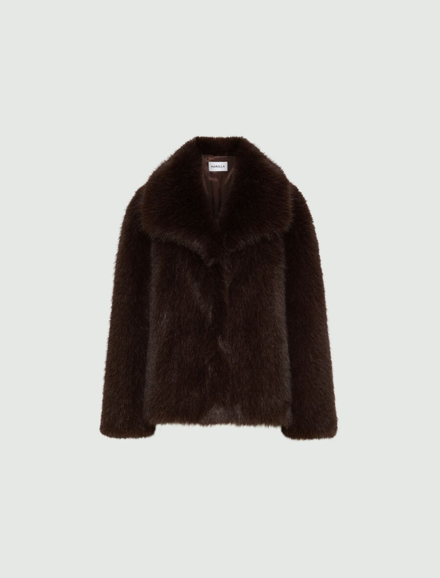Übergroße jacke aus flauschigem stoff – schokolade