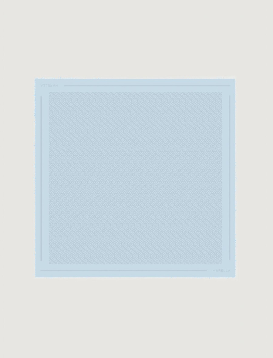 monogramm-schal – hellblau