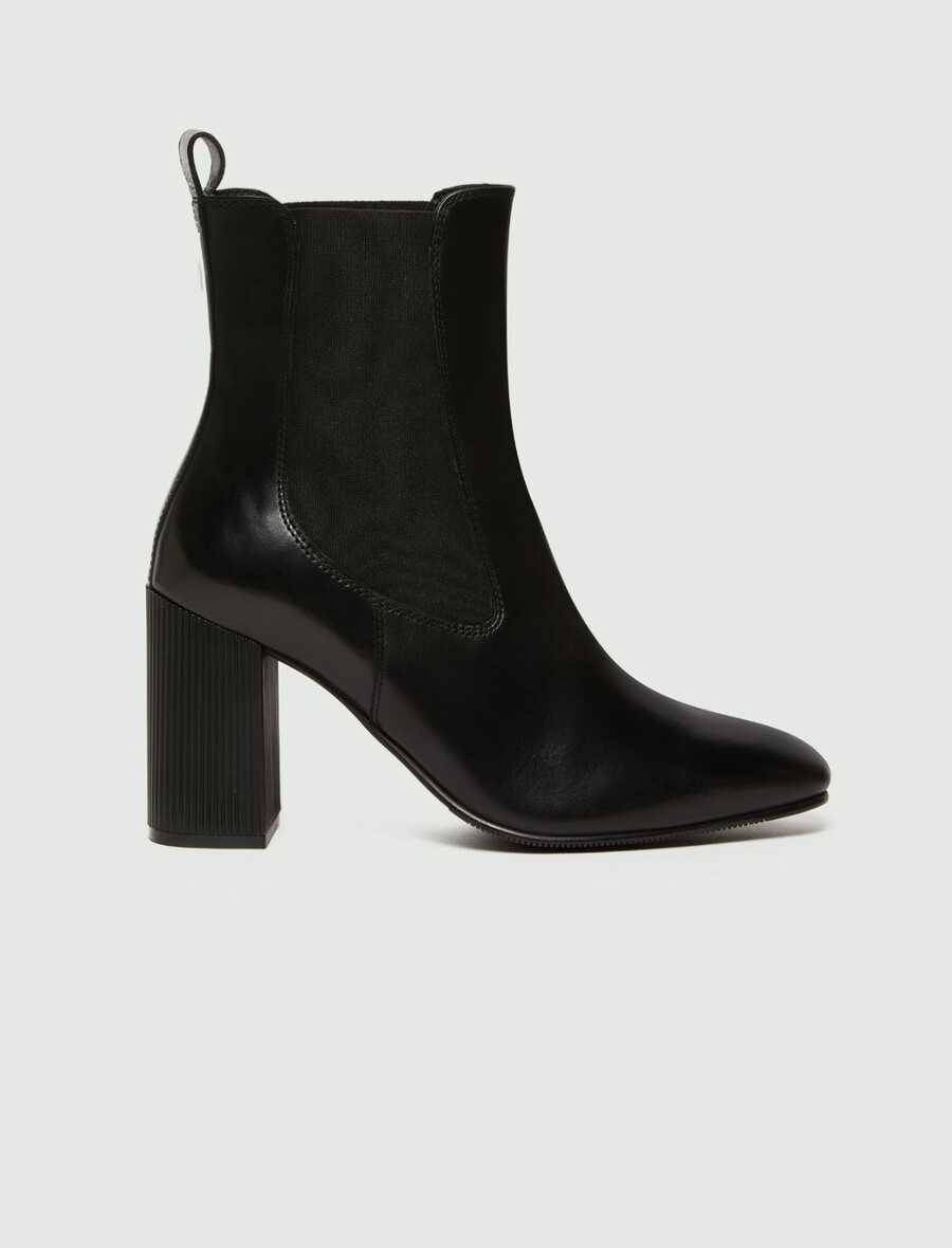chelsea-boots mit absatz – schwarz