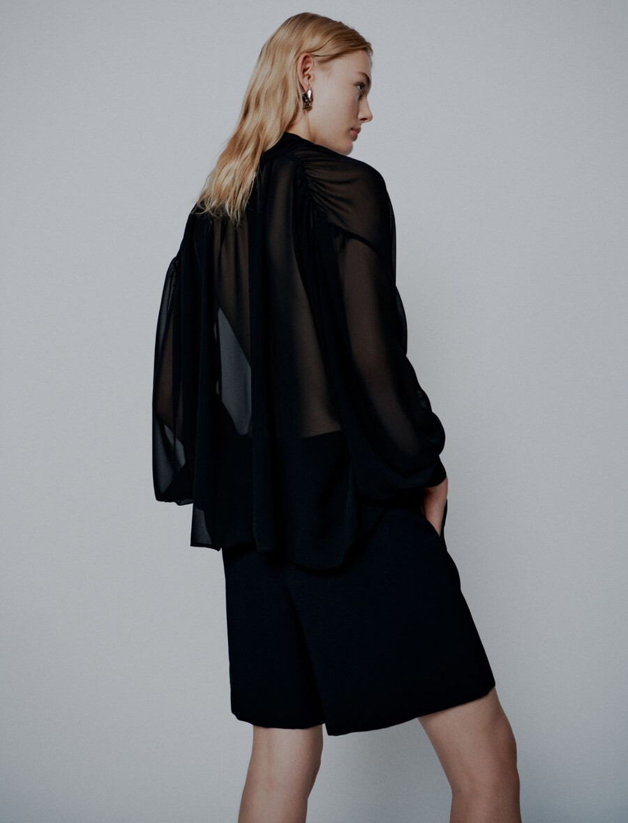 bluse aus crêpe-georgette mit bindeband – schwarz