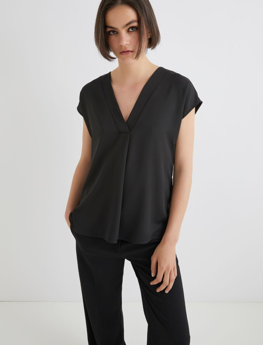 fließende satinbluse – schwarz