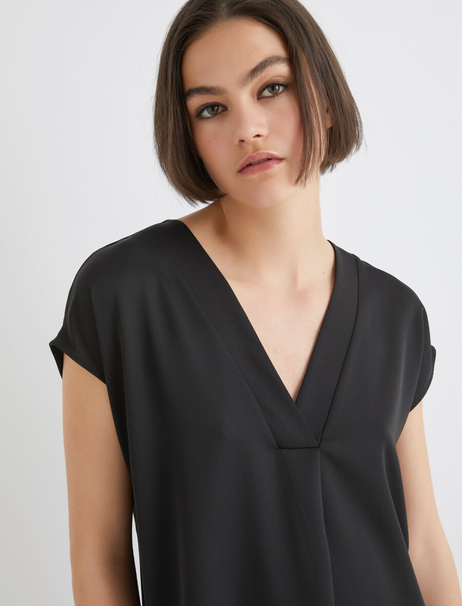 fließende satinbluse – schwarz