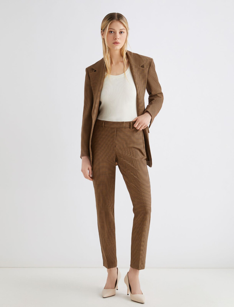 chino-hose aus stretchmaterial - camel