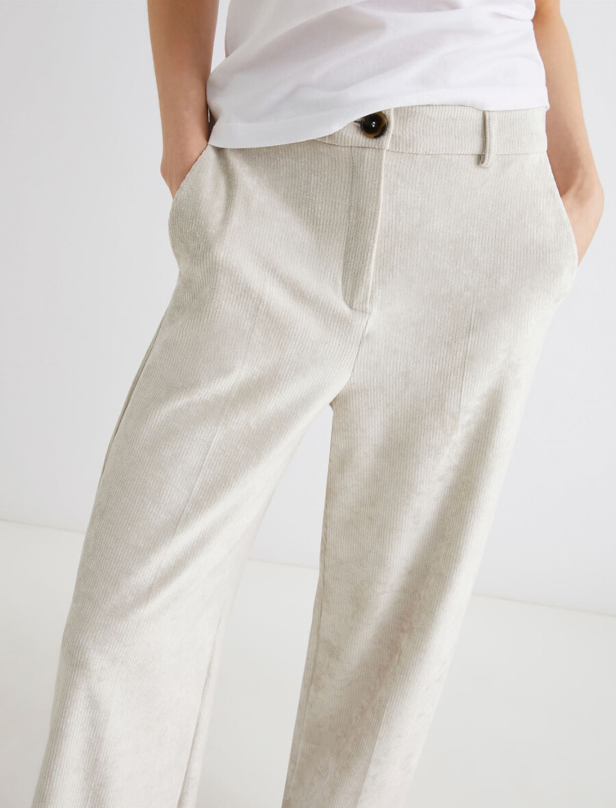 cordhose mit geradem schnitt – elfenbein