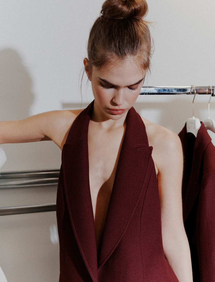 Ärmelloses blazer-top – bordeaux