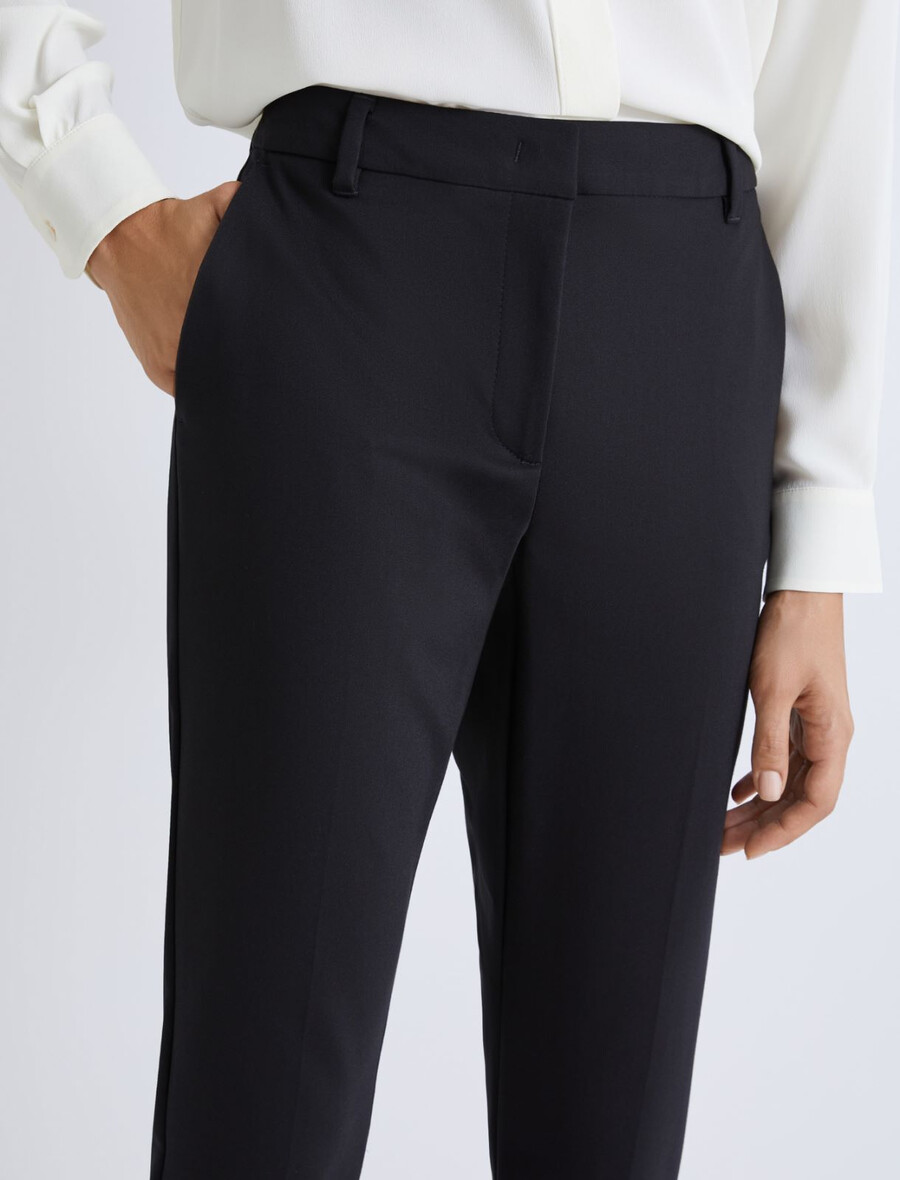 chino-hose aus stretch-baumwolle – schwarz