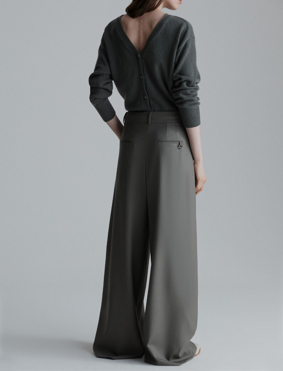 weit geschnittene gabardinehose – olive